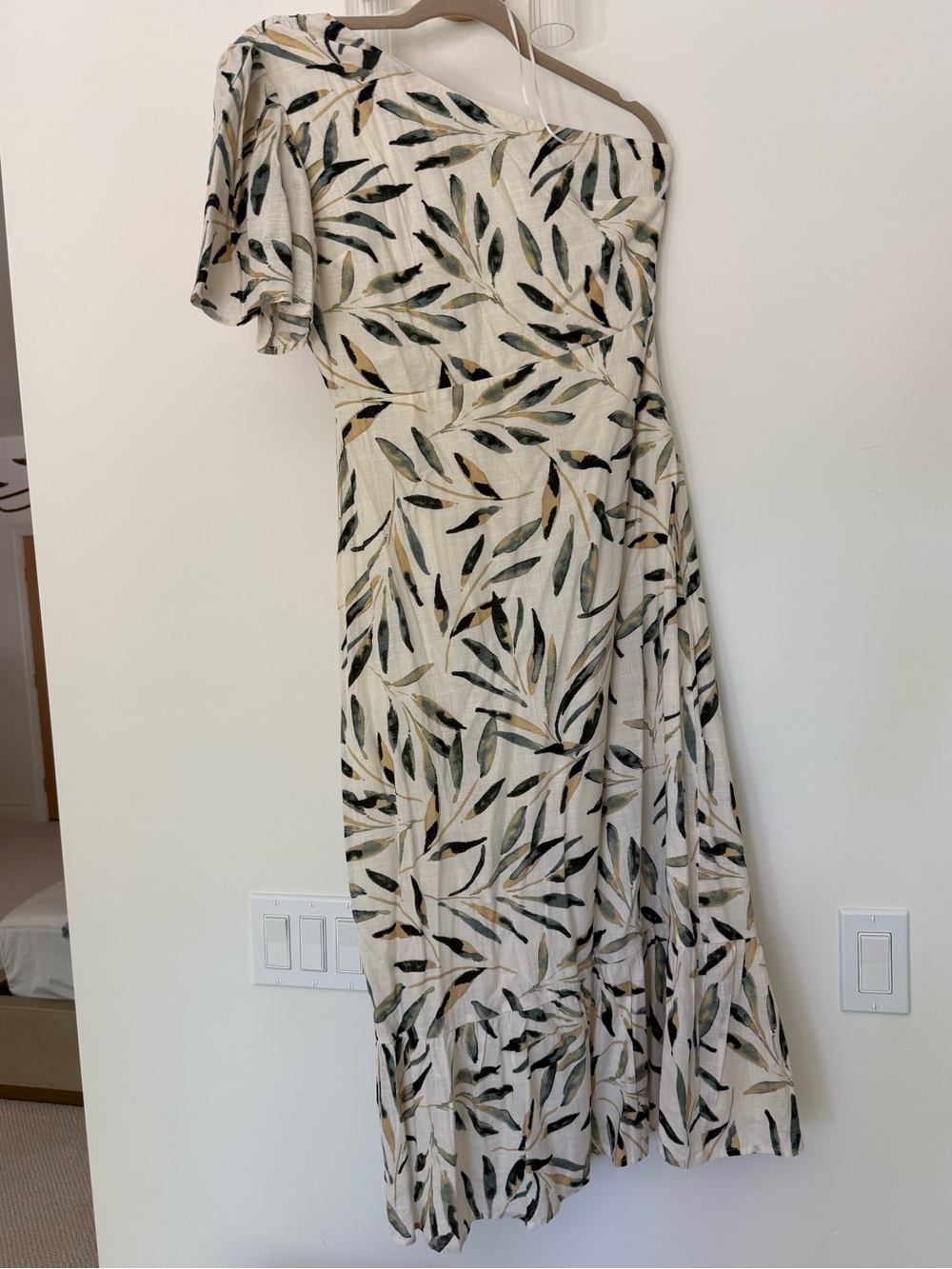 Moodie One-Shoulder Leaf-Print Midi Dress in Cream, Green and Black